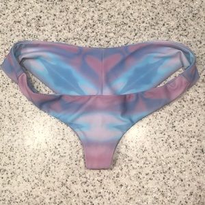 Moana bottoms like new!